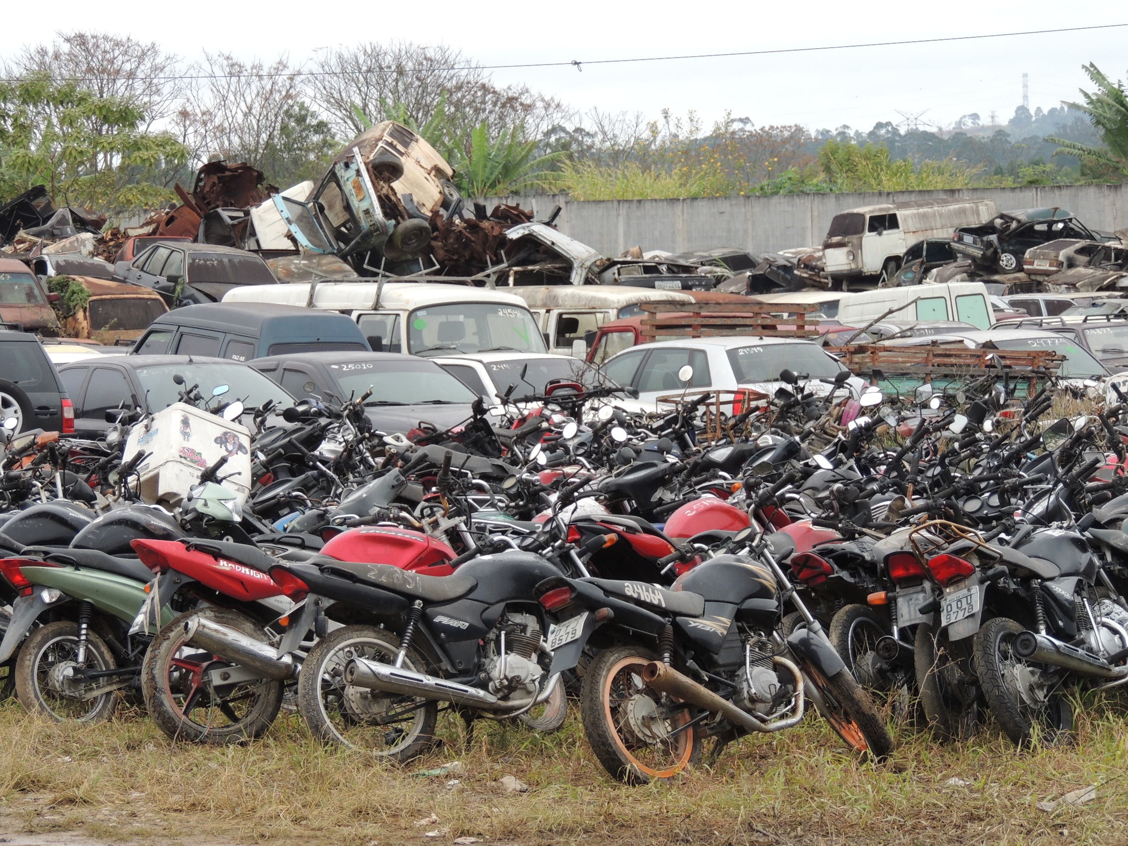 Leilão oferece mais de 80 veículos com lances a partir de R$ 2,5 mil em Mogi das Cruzes
