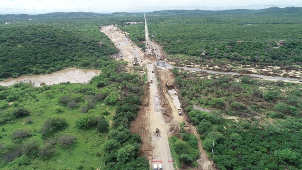 Trecho onde ser&aacute; constru&iacute;da a nova ponte na BR-304, em Lajes, no interior do Rio Grande do Norte &mdash; Foto: Divulga&ccedil;&atilde;o/Dnit