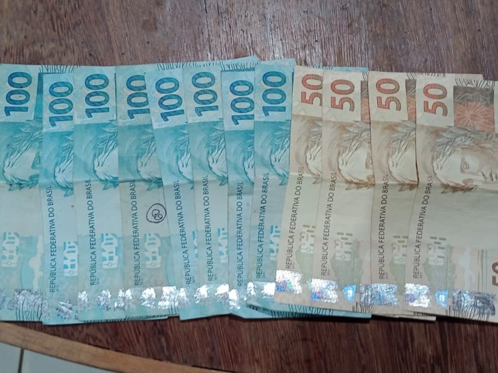 Detentos são flagrados com R$ 1 mil durante revista em presídio de Rio Branco
