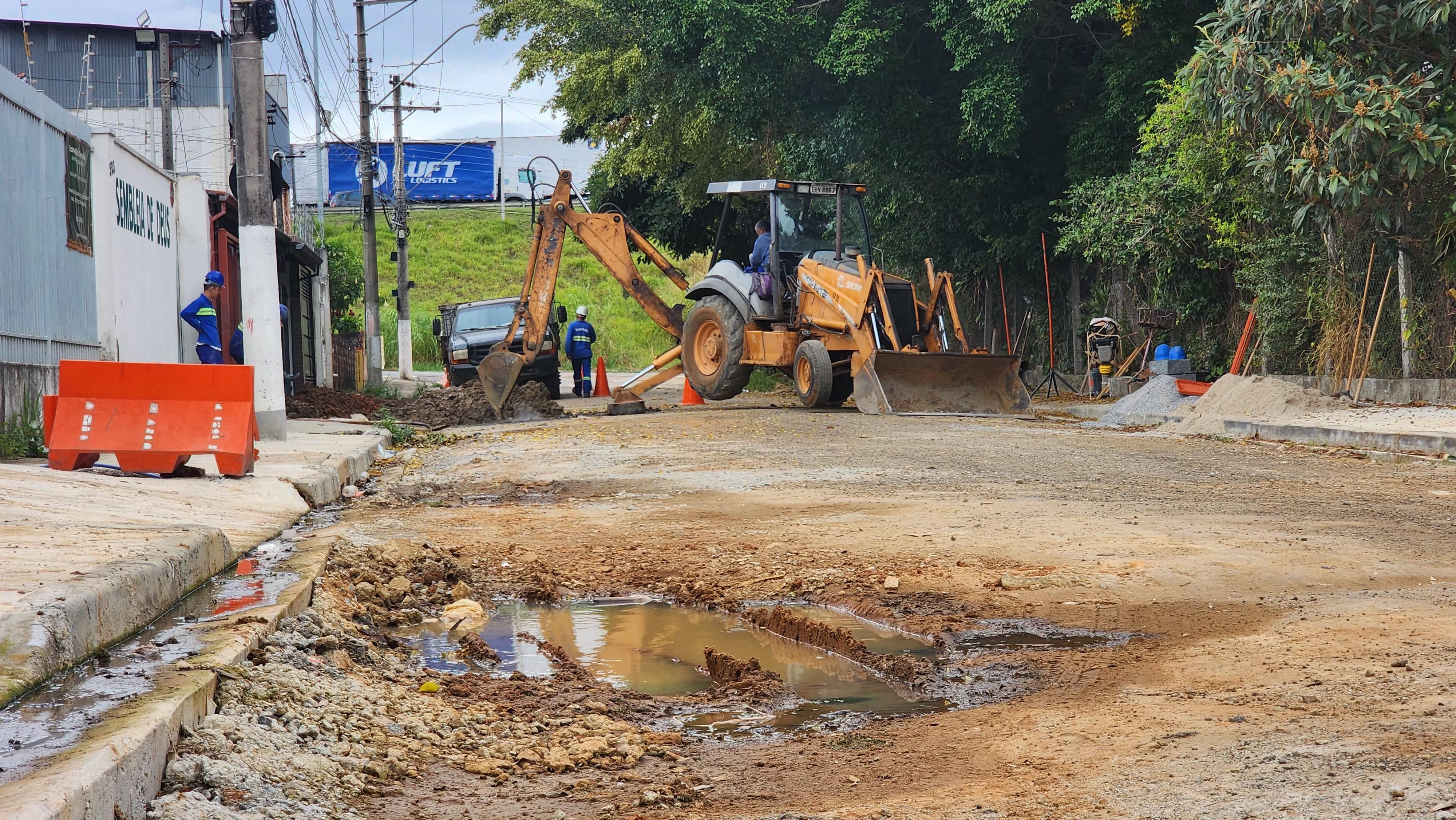Prefeitura de Taubaté avança em obras na avenida Antônio de Queiroz Filho