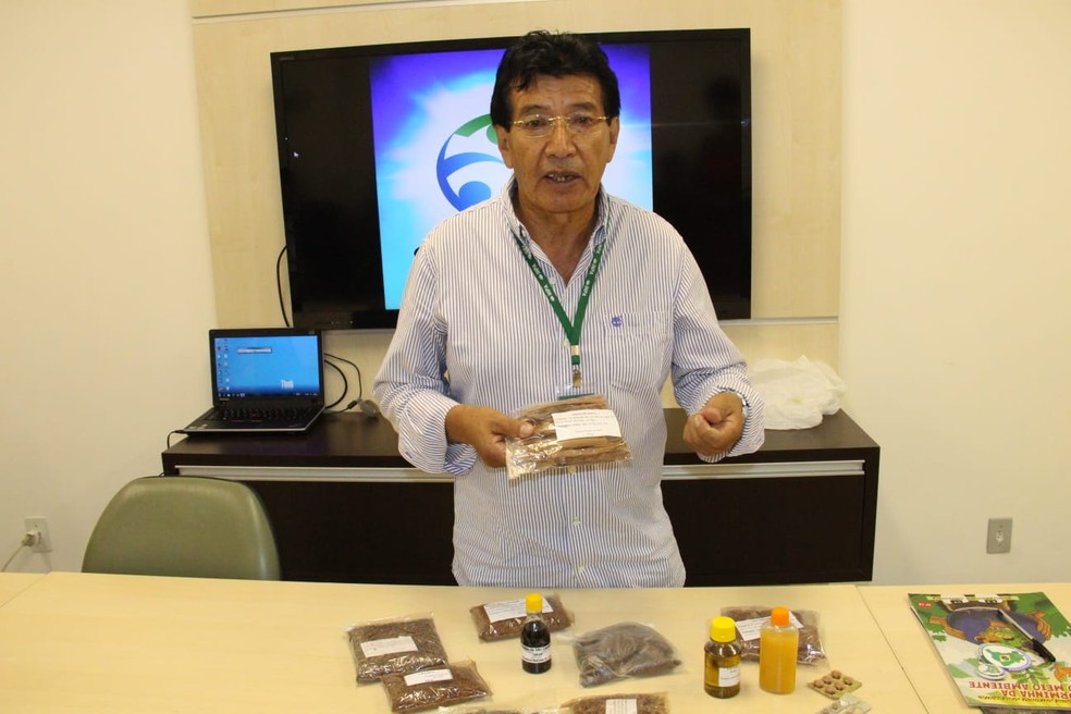 Juan Revilla é pesquisador do Instituto Nacional de Pesquisas da Amazônia (Inpa/ MCTI) — Foto: Luciete Pedrosa/Ascom Inpa