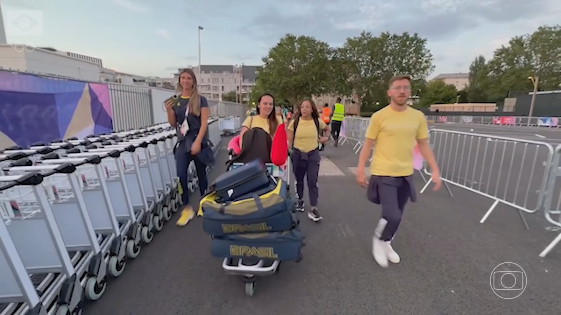 Comitê organizador dos Jogos de Paris abre a Vila Olímpica para os atletas