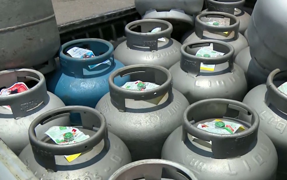Botijões de gás  — Foto: Reprodução/EPTV