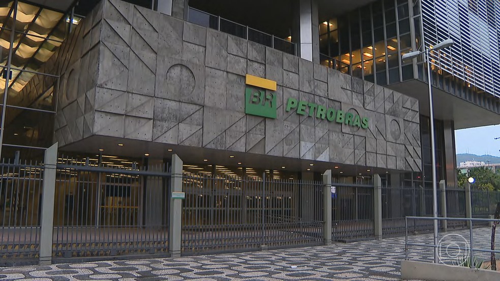 Petrobras perde R$ 55 bilhões em valor de mercado após decisão de não pagar dividendos extraordinários aos acionistas — Foto: Jornal Nacional/ Reprodução