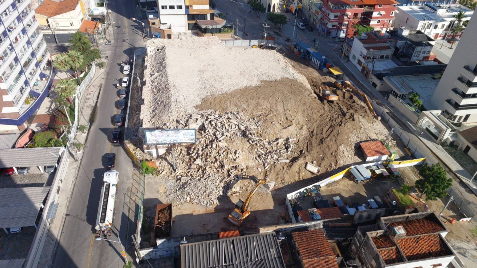Demolição do edifício São Pedro é concluída