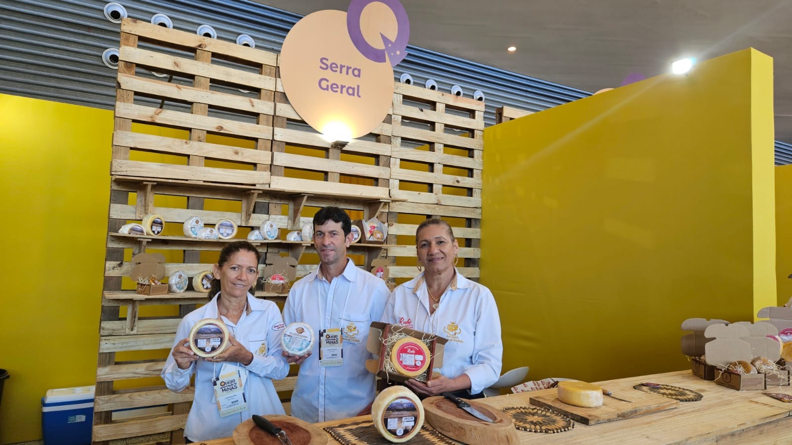 Produtores de queijo artesanal da Serra Geral expõem produtos em feira de Belo Horizonte