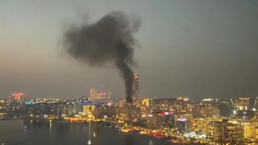 Alvos civis, incluindo hotéis e aeroportos, foram atingidos em Dubai pelo Irã. — Foto: Muskaan Kataria via BBC