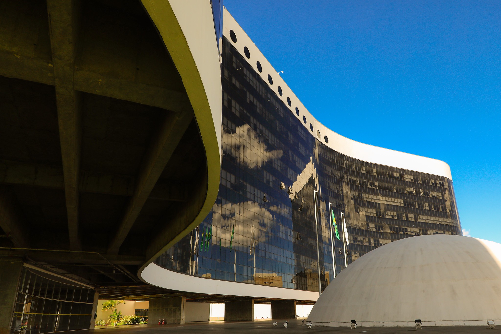 Eleições 2026: TSE aprova resolução com calendário eleitoral; saiba as principais datas 