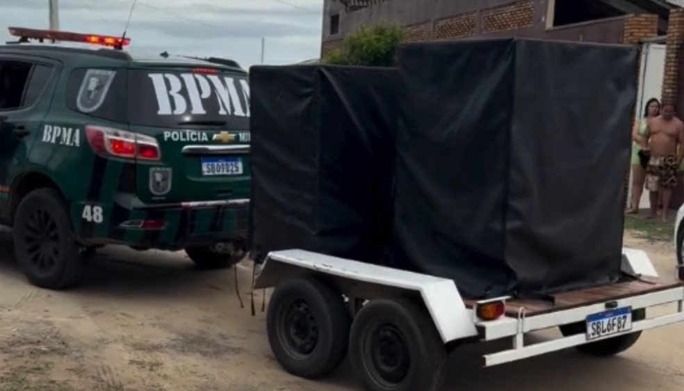 Folião com som alto é detido por importunar sexualmente a policial que orientou baixar volume — Foto: Polícia Civil de Beberibe/Reprodução
