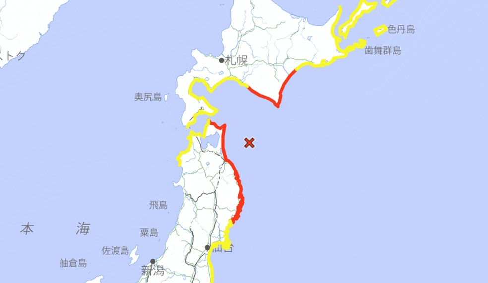Áreas da costa do Japão com alerta de tsunami (vermelho), mais grave, e aviso de tsunami (amarelo) após terremoto de magnitude 7,6 em 8 de dezembro de 2025. — Foto: Reprodução/Agência Meteorológica do Japão