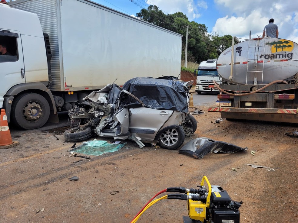 Acidente na BR-277: motociclista morre após bater em caminhão - Massa News