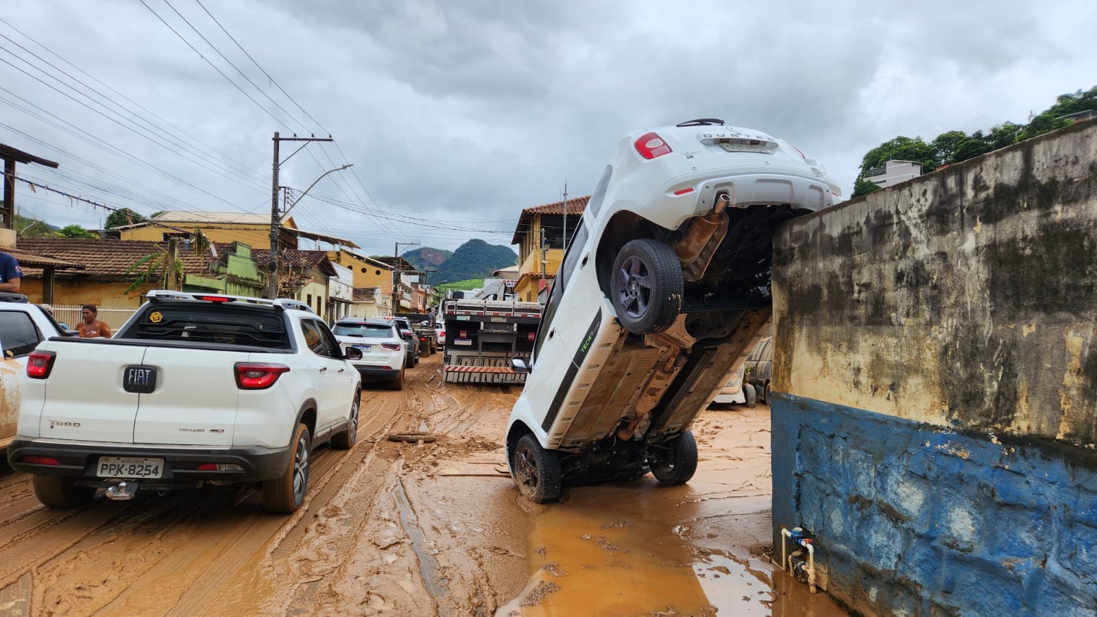 Governo federal anuncia apoio a 10 cidades do Espírito Santo após fortes chuvas