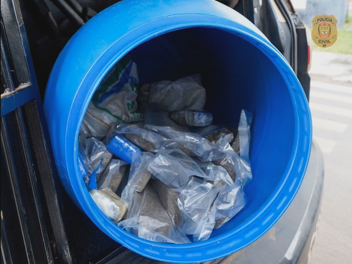 Polícia cumpre 23 mandados de prisão contra grupo suspeito de tráfico de drogas no DF e no Entorno