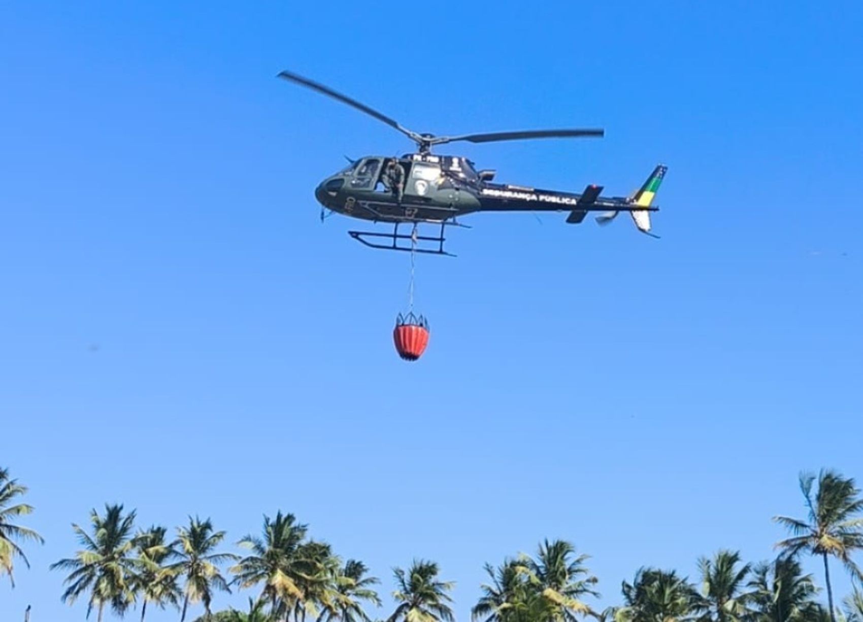 Incêndio prejudica trânsito e mobiliza bombeiros e GTA em Aracaju