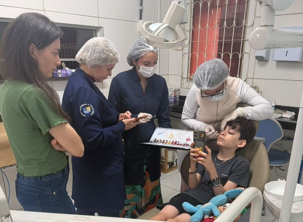 Estudantes da UFPB produzem pr�teses para pacientes com deformidades faciais � Foto: Reprodu��o UFPB.