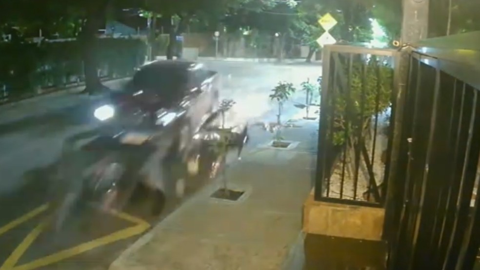 Novo vídeo mostra acidente que matou jovem Kauã Guedes, de 18 anos, em Fortaleza — Foto: TV Verdes Mares/Reprodução