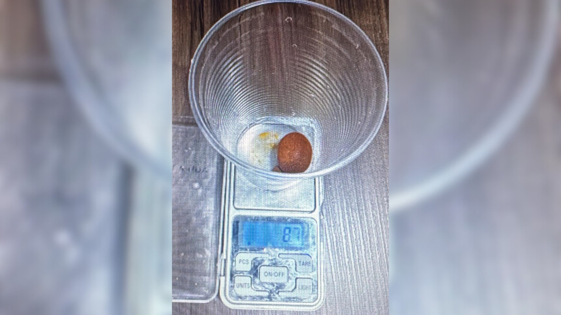 Funcionário de frigorífico em MG é preso por furtar pedras de cálculo biliar de boi; uma delas vale R$ 78 mil