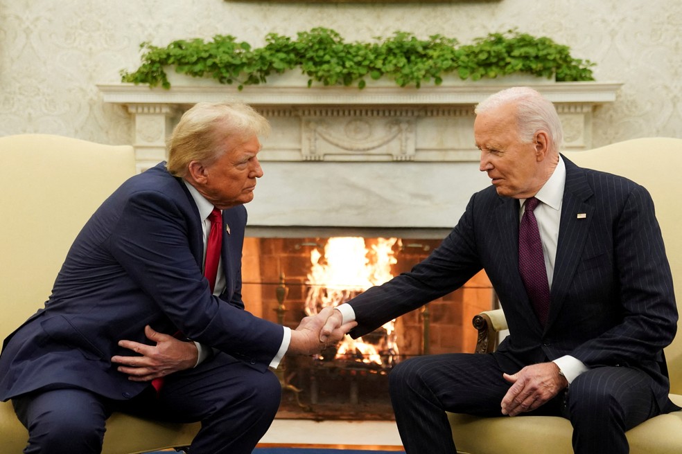 Trump chega à Casa Branca para se reunir com Joe Biden em início de transição de governo em 13 de novembro de 2024. — Foto: REUTERS/Kevin Lamarque