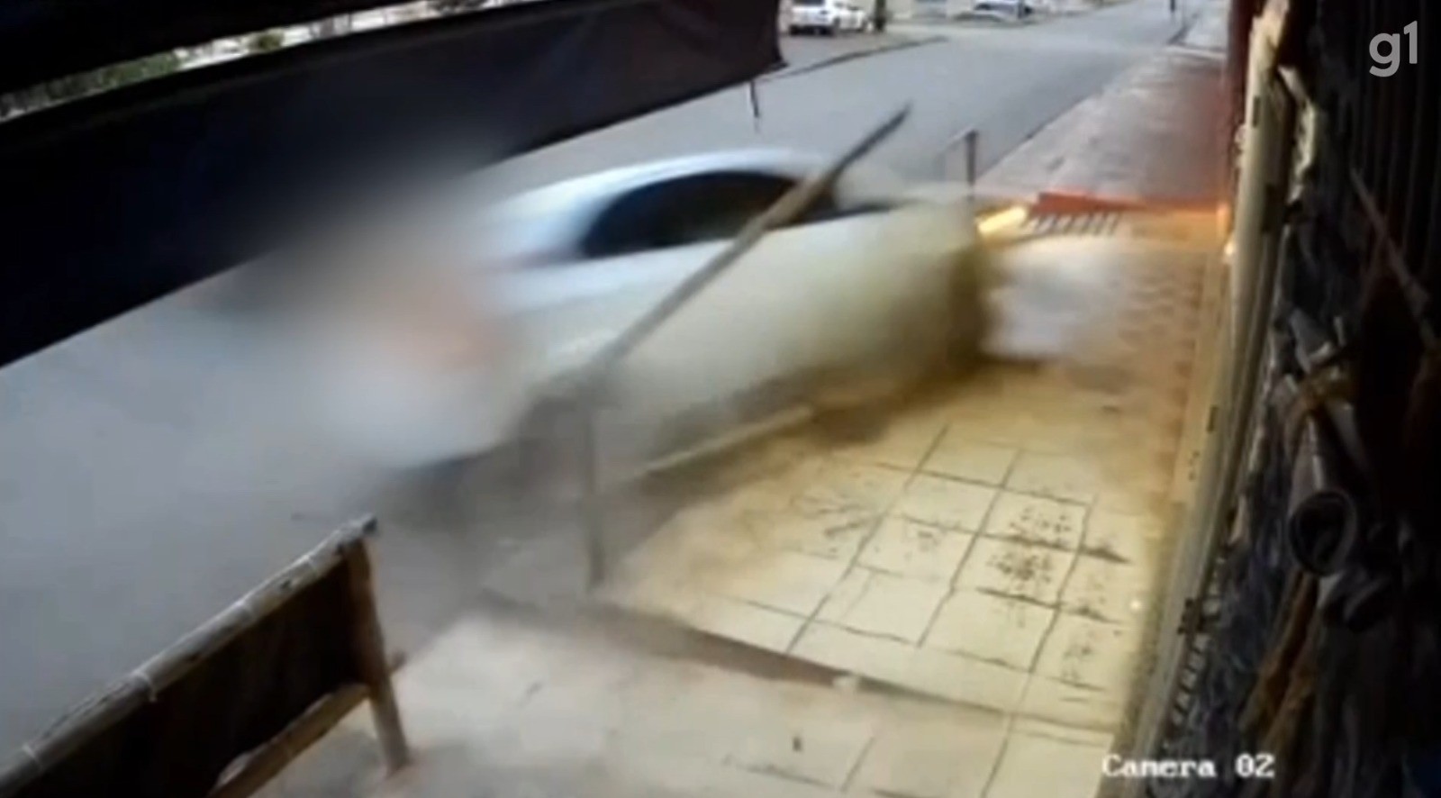 VÍDEO: mulher morre após ser atropelada no DF; polícia diz que motorista estava bêbado