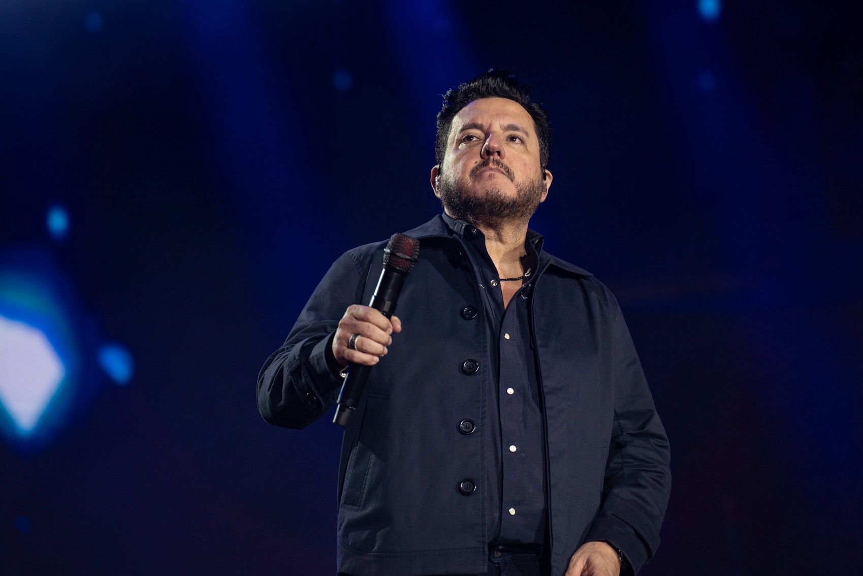 Zoeira de Bruno e apresentador de rodeios no fim de show em Barretos confunde público na Festa do Peão