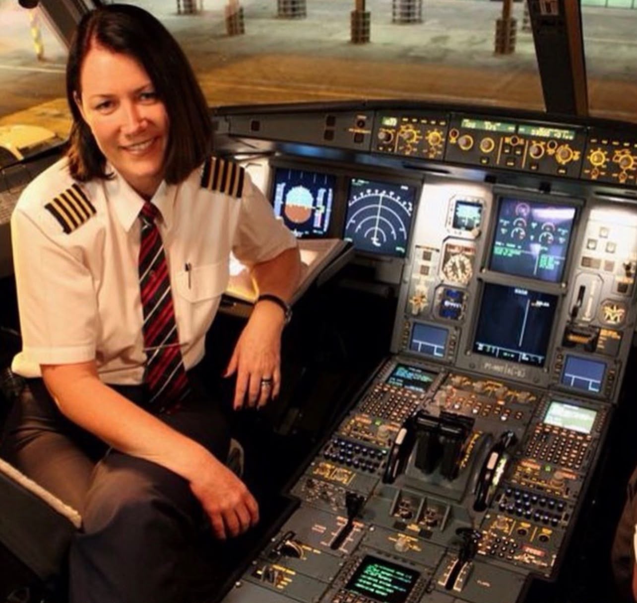 Primeira mulher a comandar um Airbus A350 no mundo e pioneira na aviação cargueira relatam trajetórias e desafios
