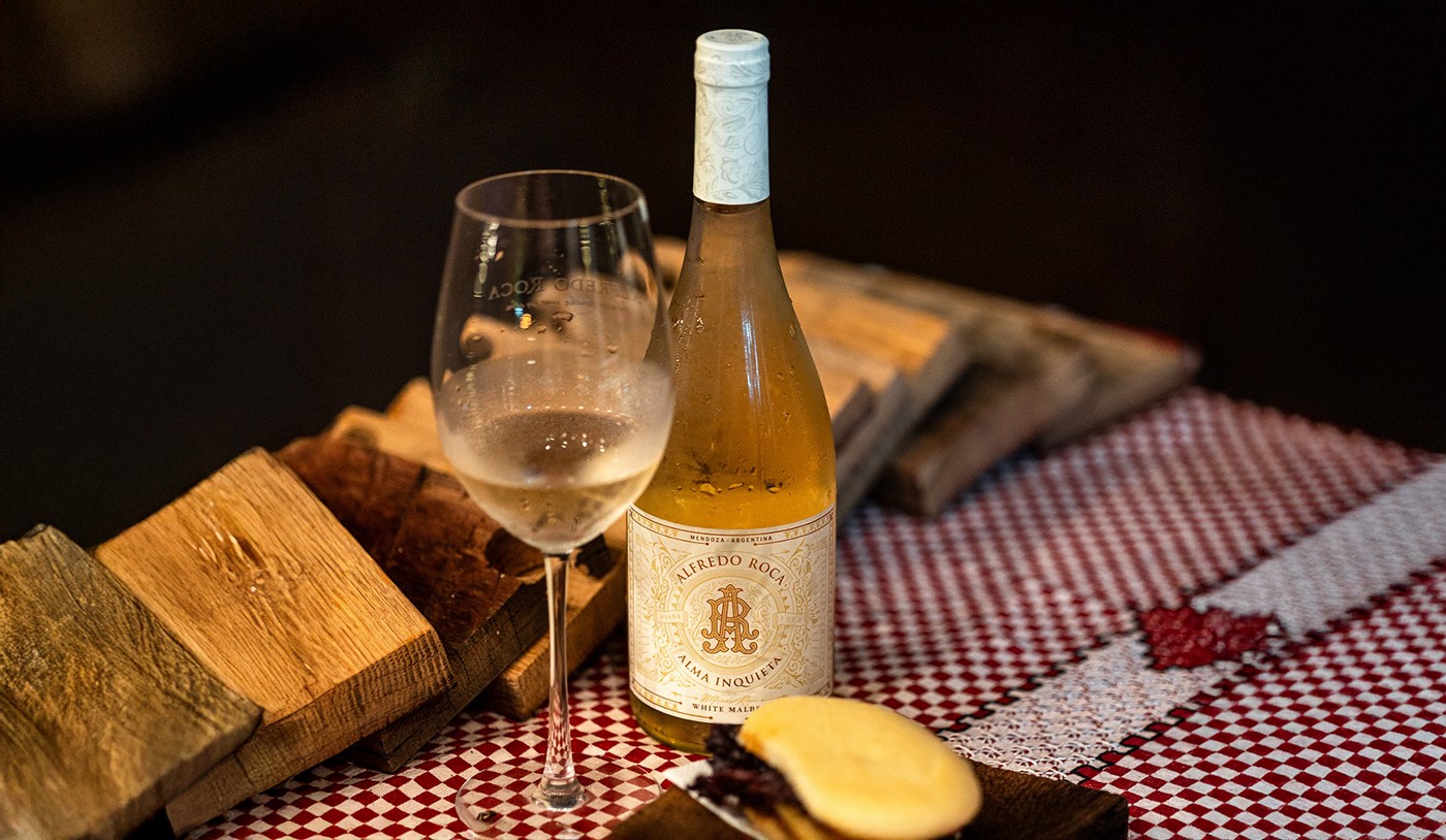 Chega ao Brasil o Malbec argentino branco Alma Inquieta 