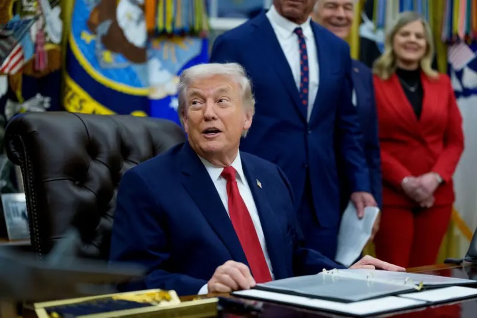 A ordem executiva assinada por Trump declara uma 