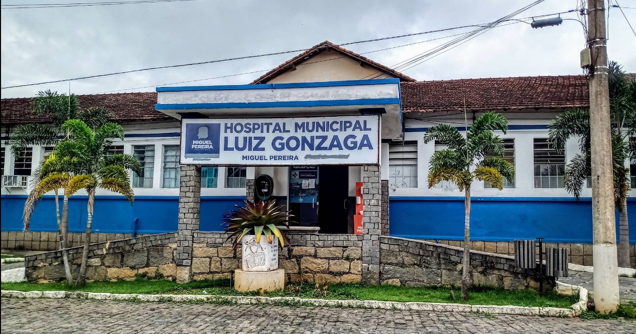 Homem é encontrado morto com marcas de tiros na cabeça, em Paty do Alferes 