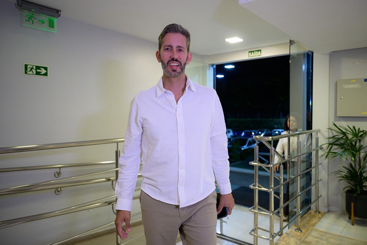 Qual é o número de Leandro Grass (PT) para o governo do Distrito Federal?