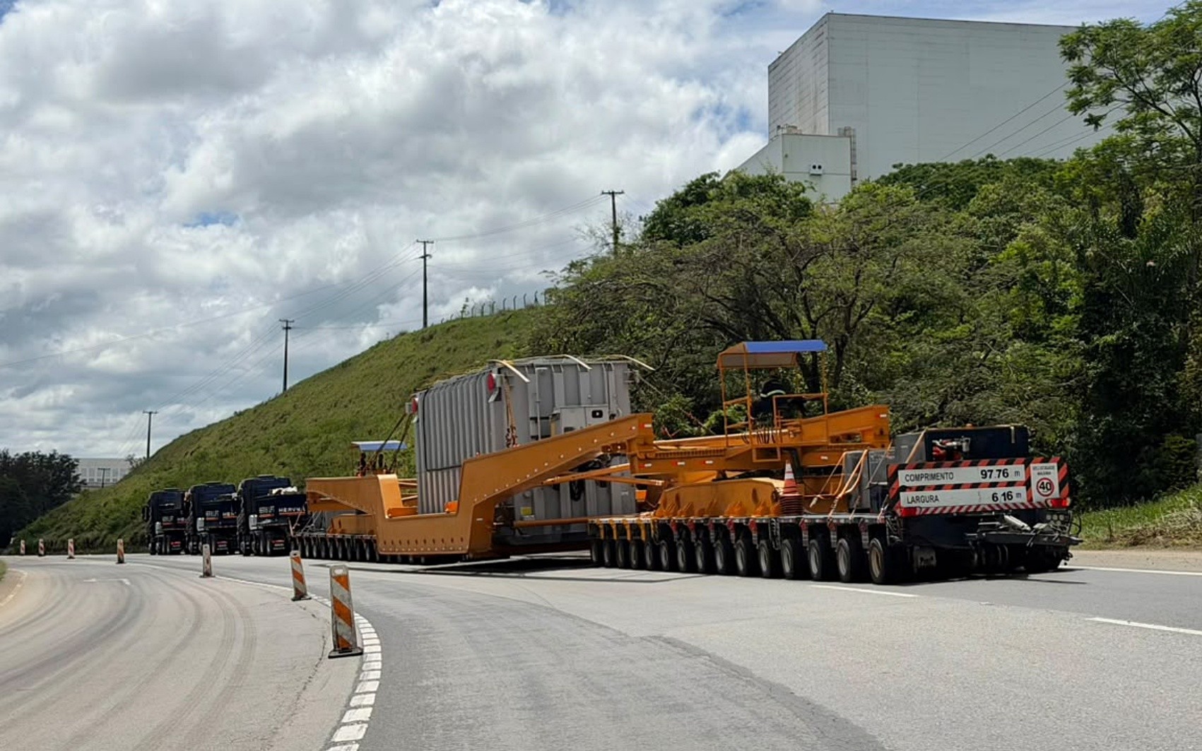 Carga de 521 toneladas cruza o Sul de Minas neste fim de semana e pode provocar lentidão na Fernão Dias