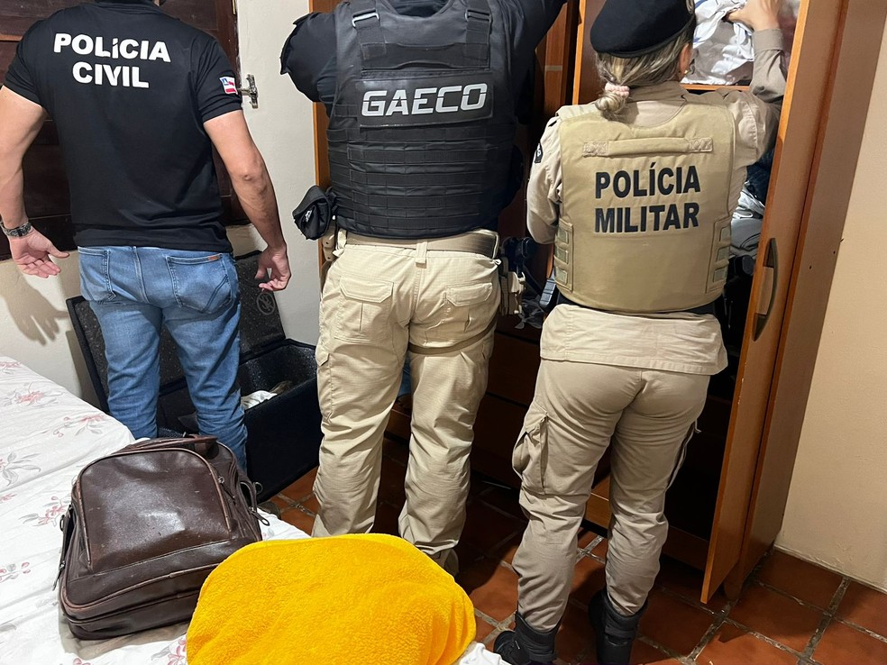 PMs são presos suspeitos de matar homem a tiros na Bahia — Foto: Divulgação/SSP-BA