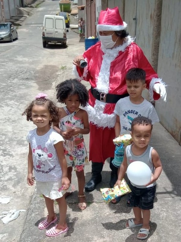 G1 - Moradores de Pai Pedro, Minas Gerais, pedem por água doce