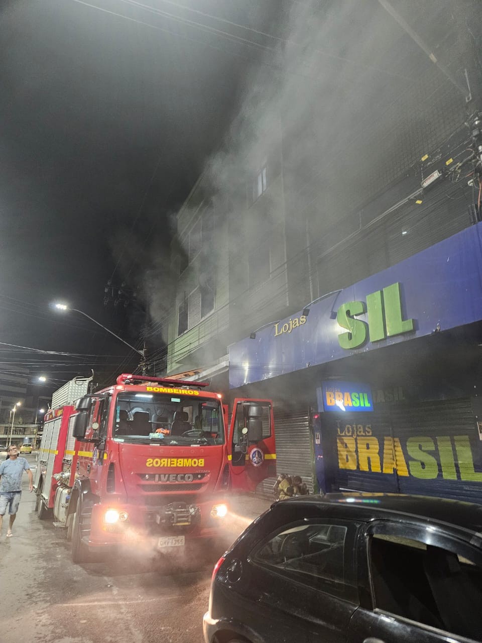 Incêndio atinge açougue no Centro de Juiz de Fora