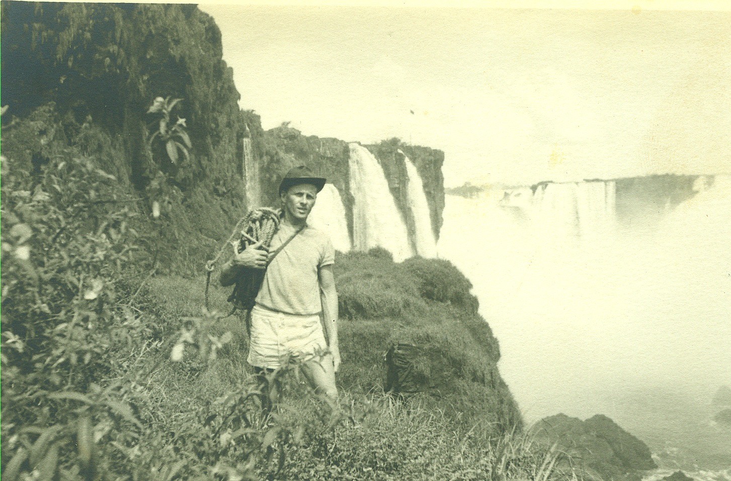 'Tarzan das Cataratas': a história do austríaco que desbravou as quedas d'água mais famosas do Brasil apenas com uma corda
