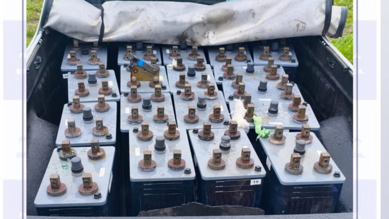 PM recupera 18 baterias avaliadas em R$ 180 mil em Caruaru