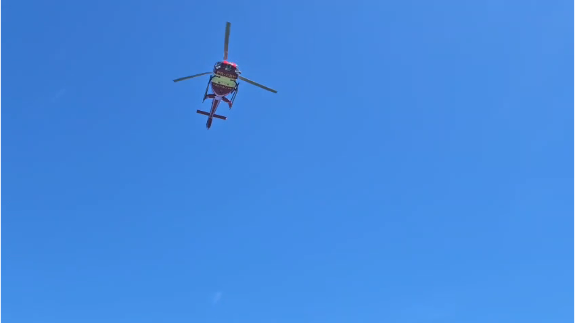 Câmera térmica, drones, rapel e voluntários: buscas por jovem que desapareceu no Pico Paraná envolve diversos recursos