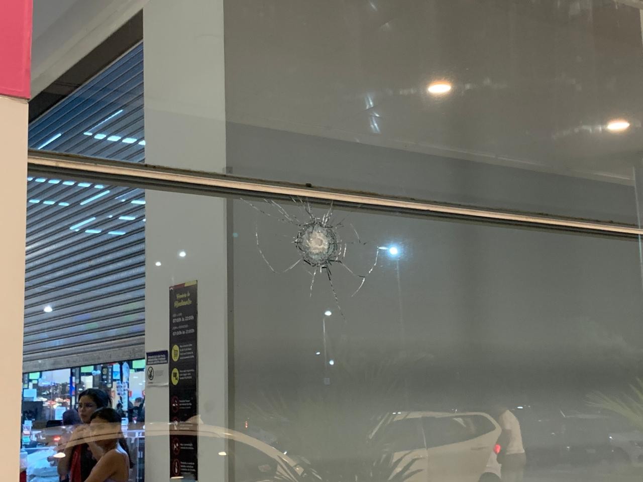 Homem é baleado dentro de shopping na Zona Oeste de Manaus