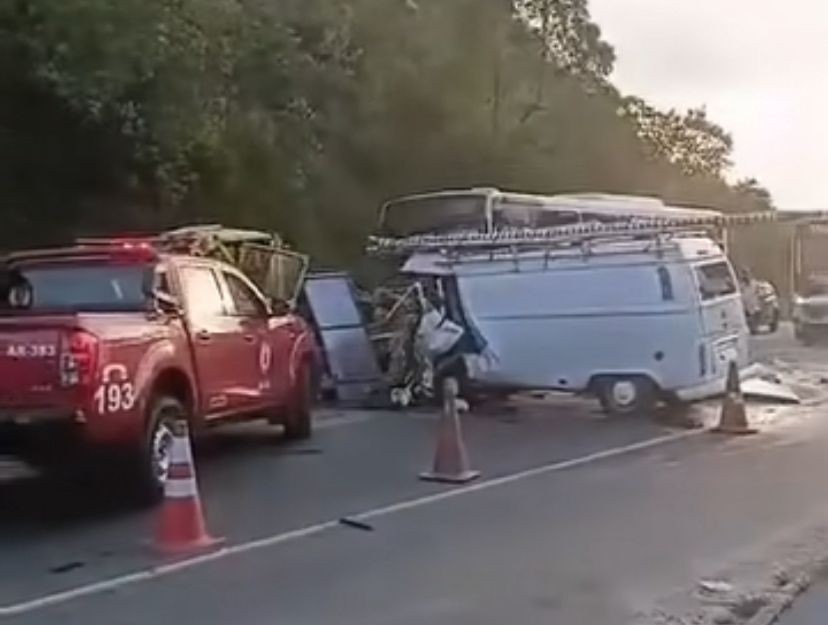 Colisão de veículos deixa um morto e um ferido em Belford Roxo