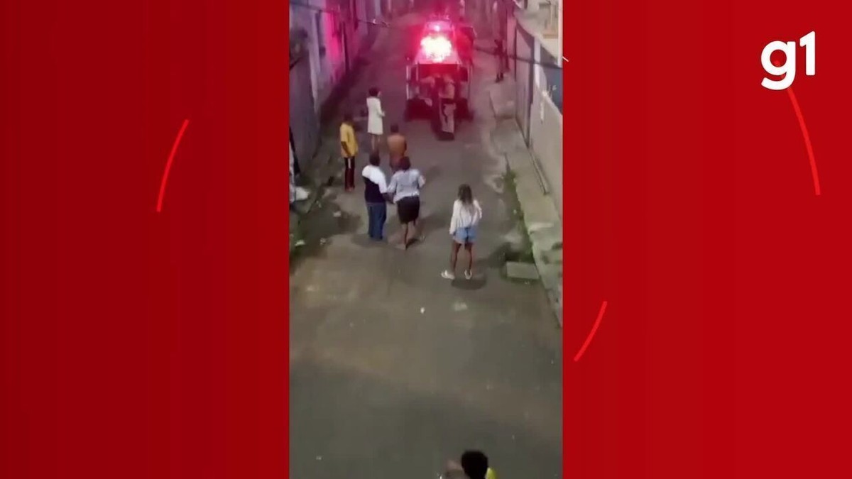 Confusão por causa de uso de maconha em via pública termina com spray de pimenta e prisões em Juiz de Fora