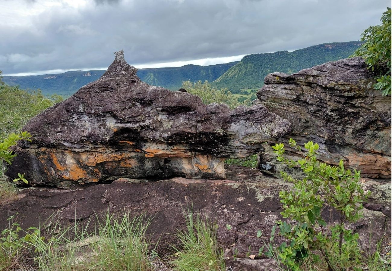 Conheça trilha no cerrado do TO com formações rochosas que lembram beijo, figura erótica e jacaré