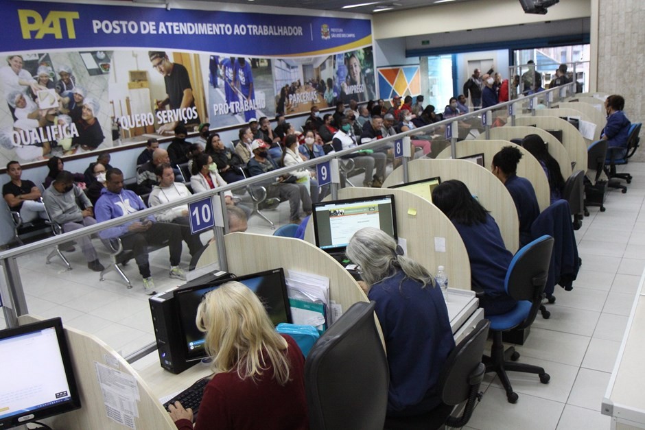 PAT de São José dos Campos oferece mais de 800 vagas de emprego nesta segunda-feira (13)
