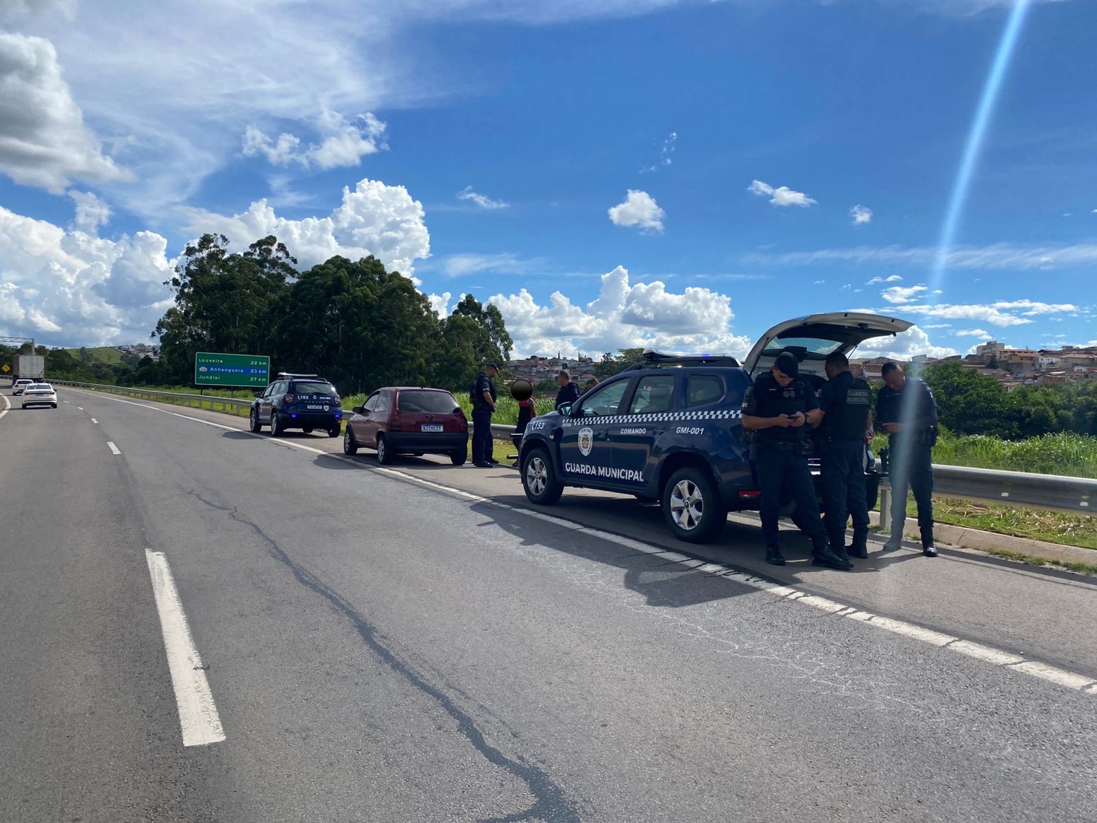 Carro roubado, transferências bancárias e 5 horas como reféns: como foi o roubo à casa de promotor no interior de SP