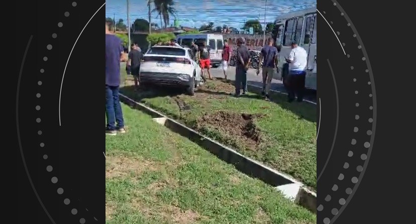 Carro desgovernado mata uma pessoa em Rio Largo, em Alagoas