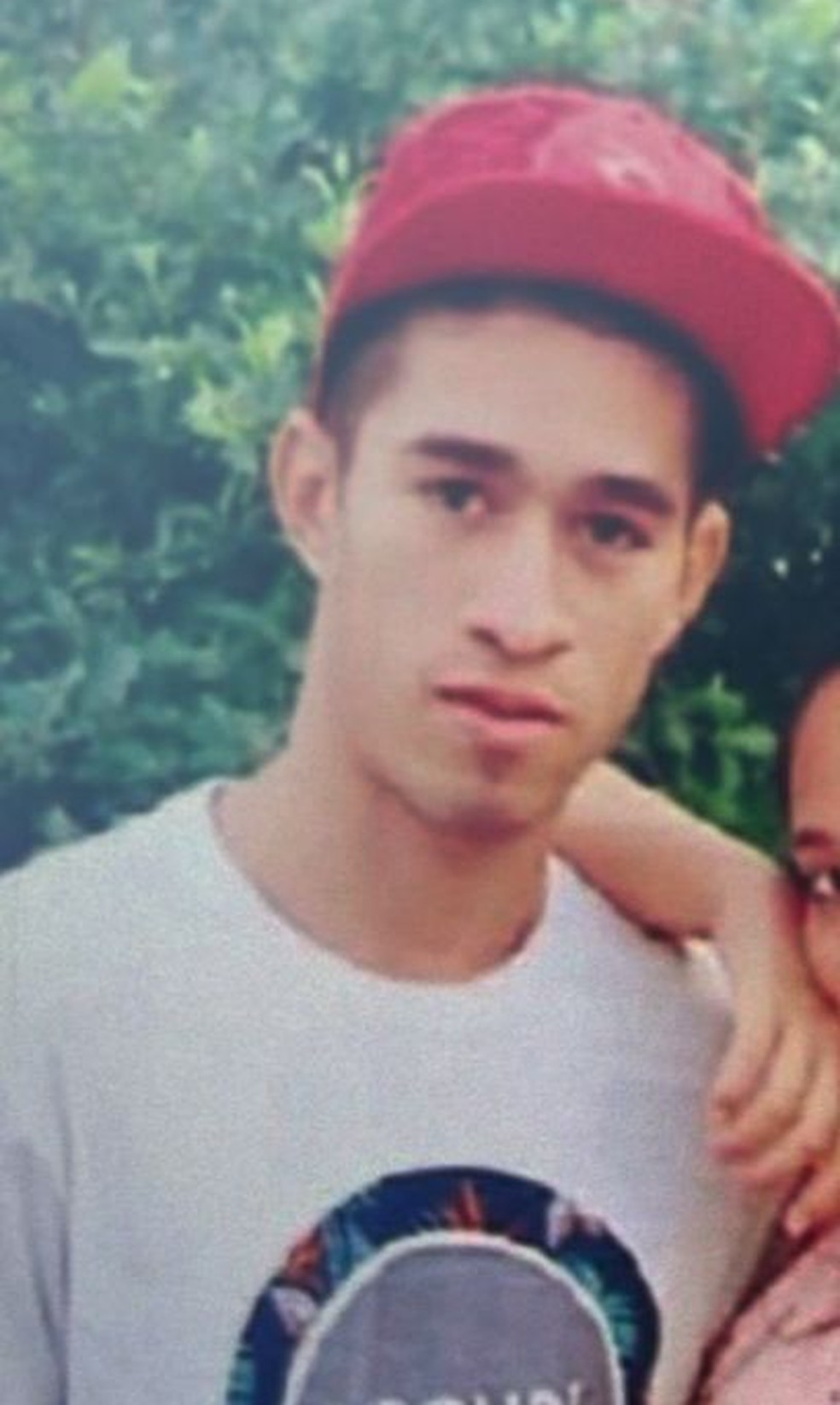 De acordo com a Polícia Civil, suspeito de feminicídio foi identificado como Lucas Farias dos Santos — Foto: Polícia Civil/Reprodução