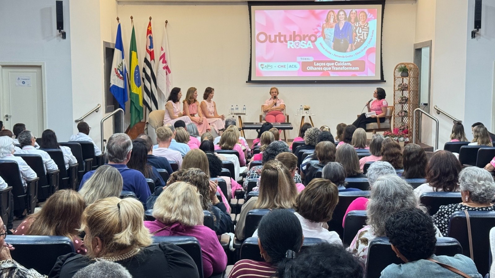 Outubro Rosa reúne 180 pessoas na ACIL em noite de conscientização
