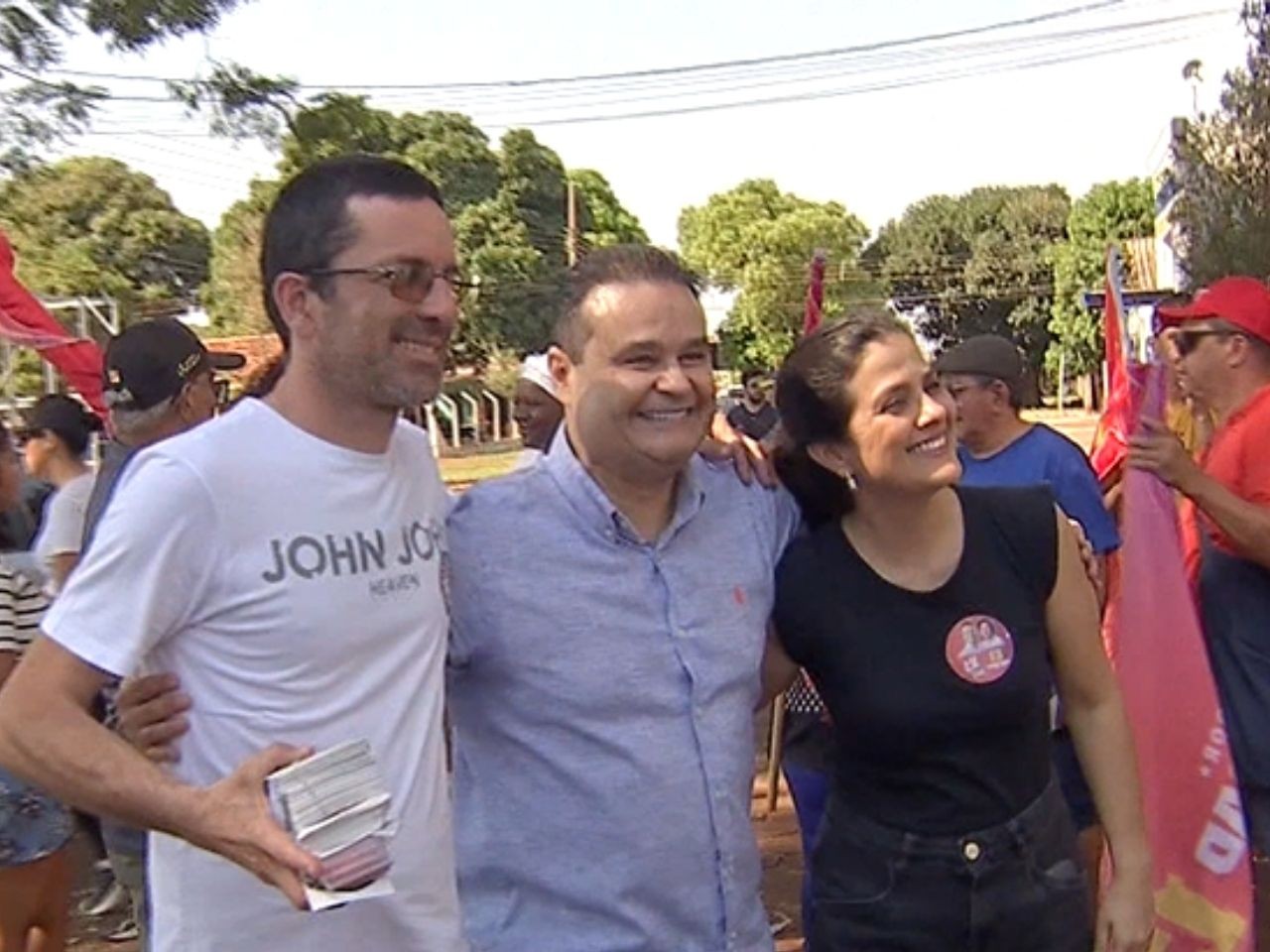 Fábio Trad destaca infraestrutura e demandas dos indígenas em caminhada por Dourados