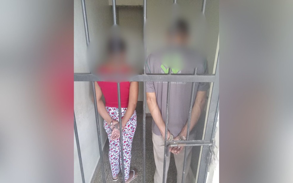 Pais foram presos em flagrante — Foto: Divulgação/GCM Aparecida de Goiânia