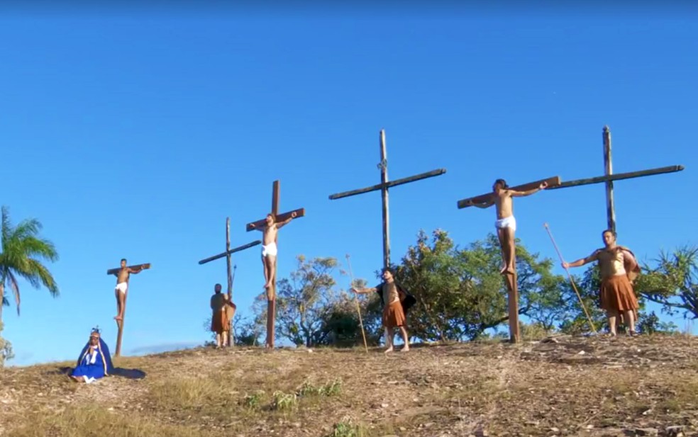 Paixão de Cristo é marcada por espetáculo no Monte das Oliveiras, em Alpinópolis, MG — Foto: Reprodução EPTV