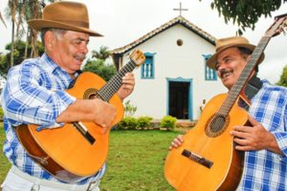 Entre as atrações estão Divino & Donizete, Os Altaneiros e  Pâmella Viola & Karoline — Foto: Sesc MT
