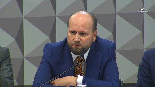 CPI do INSS: após negar envolvimento com fraudes, advogado decide ficar em silêncio - Nelson Wilians foi alvo de busca e apreensão na última semana; PF aponta ligação entre o advogado e empresário investigado como beneficiário de desvios na Previdência. Ele se negou a assinar termo para dizer a verdade.